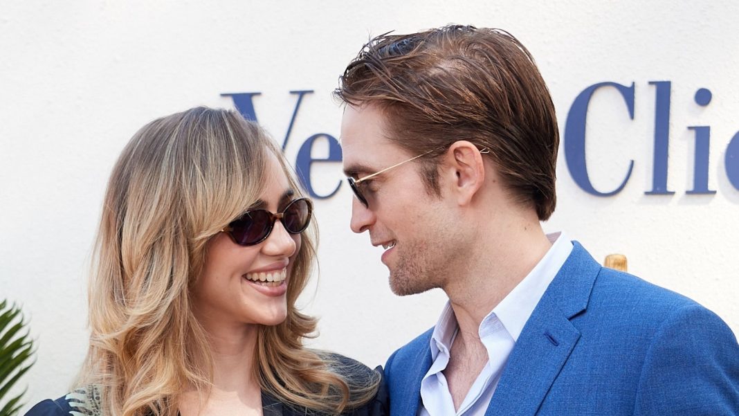 Robert Pattinson cree que Suki Waterhouse se ha 