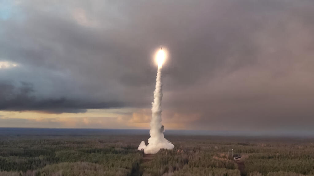 Rusia prueba misiles para simular una respuesta 