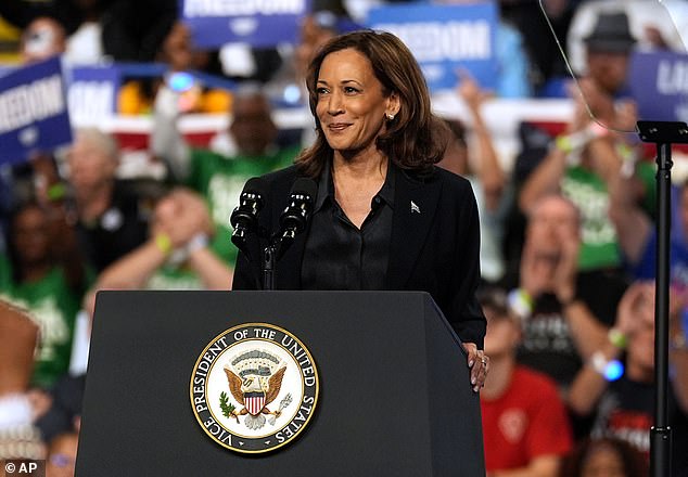 'SNL enciende oficialmente a Kamala': las redes sociales se aceleran mientras el programa nocturno DESTRUYE al 'borracho' Harris
