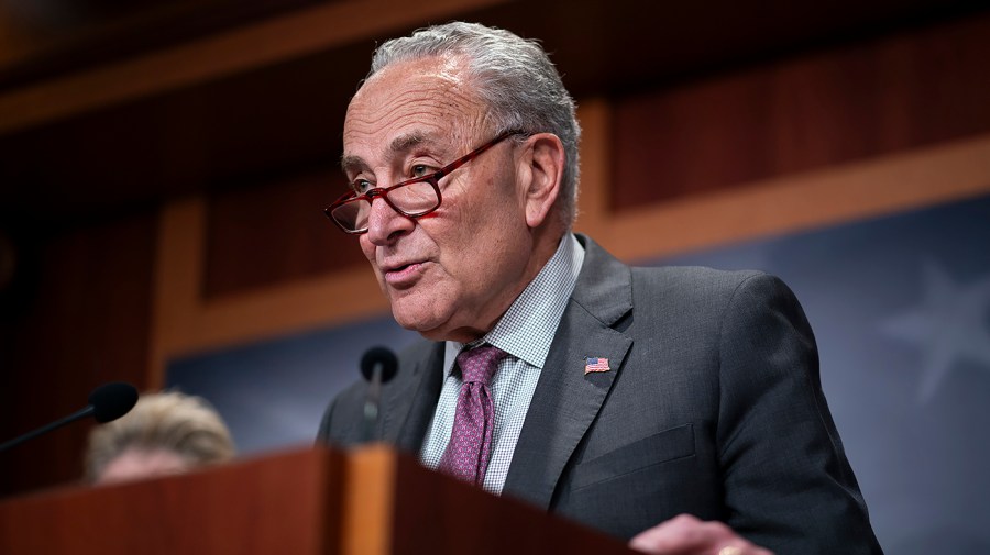 Schumer: el 7 de octubre "pasará a la infamia"
