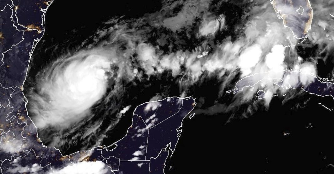 Segundo gran huracán en días azota la costa de EE.UU.
