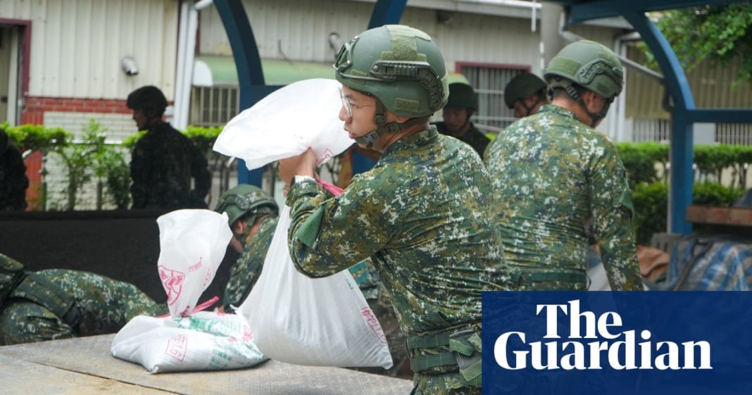 Tifón Krathon: Taiwán cierra mientras se prepara para la llegada de la tormenta a tierra
