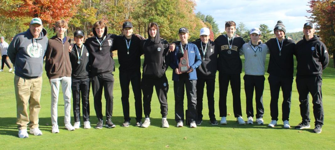 Torneo de golf de la División I: Dover queda segundo; Fennessy es medallista por tercera vez
