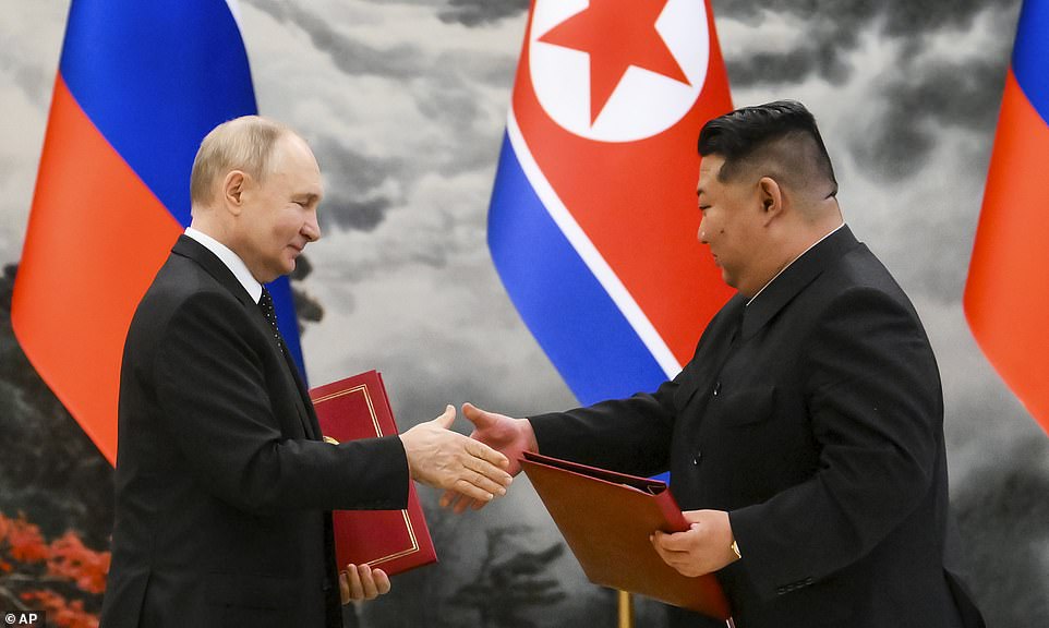 Ha aparecido un vídeo que supuestamente muestra a soldados norcoreanos en Rusia mientras Kim Jong Un ignora las advertencias de una inminente 