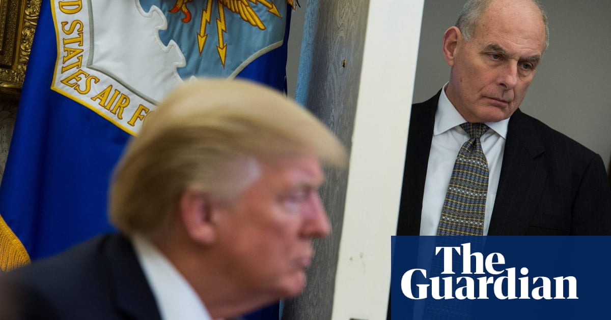 Trump critica a John Kelly por llamarlo 'fascista' después de que Harris elogiara los comentarios
