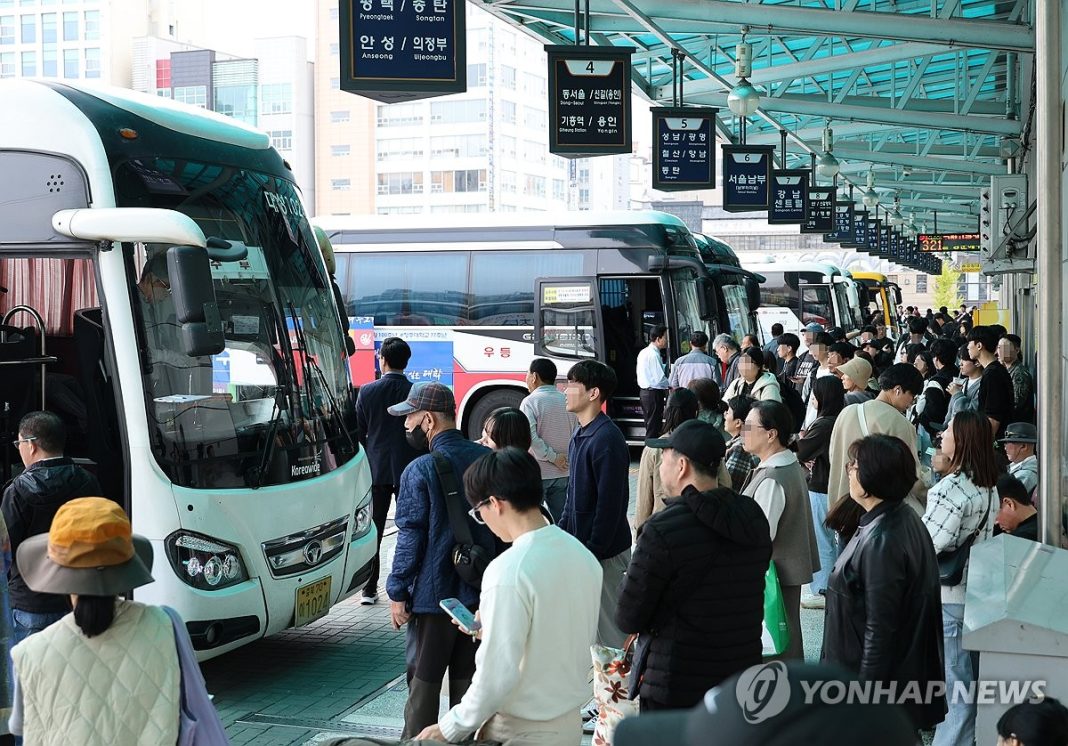 Ticketing system error disrupts bus terminals across nation