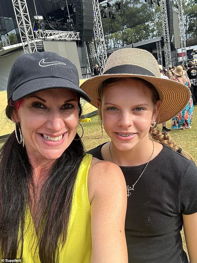 Isla Marschke, de 14 años, fue descubierta por su madre Christie Jacobson en el patio trasero de su casa en Bundaberg South, Queensland, la tarde del 8 de octubre (en la foto).