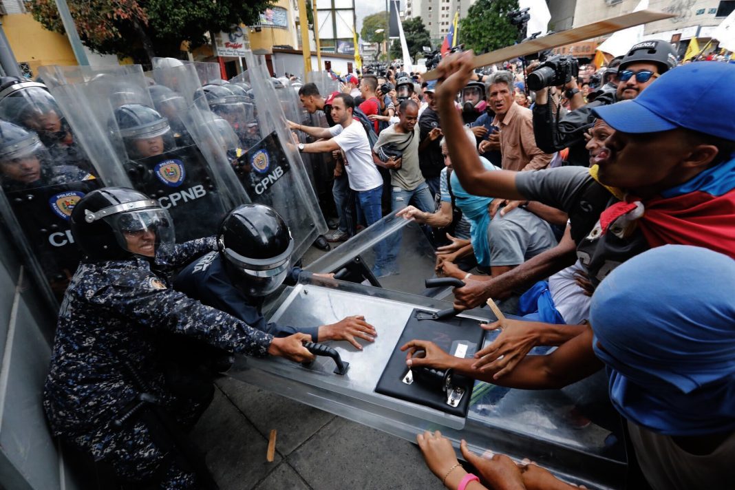 Venezuela arresta a cinco extranjeros por presunta actividad antigubernamental
