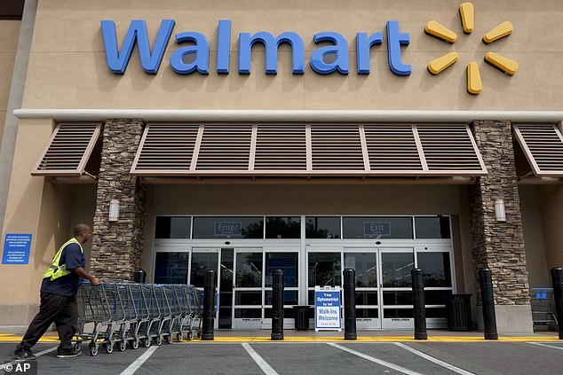 Walmart ha recibido una multa de 7,5 millones de dólares por arrojar ilegalmente 400 toneladas de desechos peligrosos y médicos en vertederos de California entre 2016 y 2021.