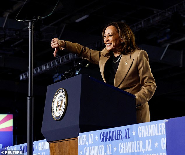 La negativa de los Teamsters a respaldar a Kamala Harris y a los demócratas podría ser uno de los momentos más reveladores de la carrera presidencial hasta el momento. (Arriba) Harris en Chandler, Arizona, el 10 de octubre de 2024