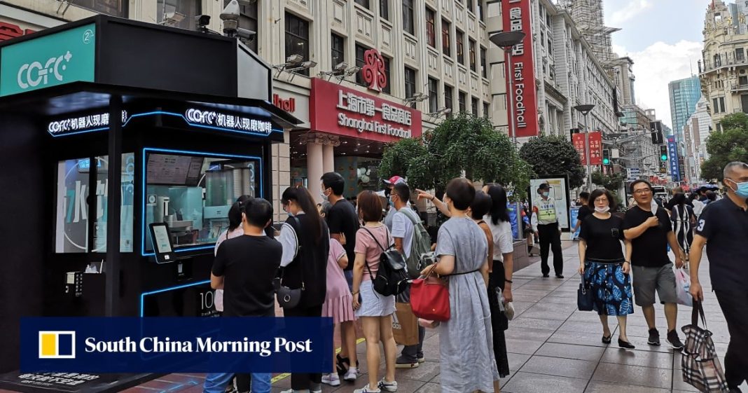 ¿Podrán los baristas robot salvar los cafés de Shanghai de una economía en crisis?
