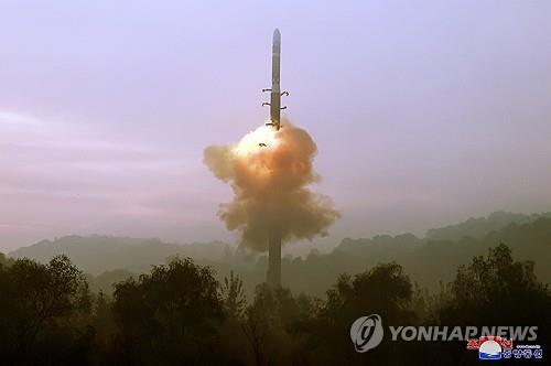 (LEAD) S. Korea imposes sanctions on 11 N. Korean individuals, 4 entities over ICBM launch