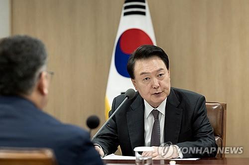 (LEAD) Yoon to deliver public address on Thursday