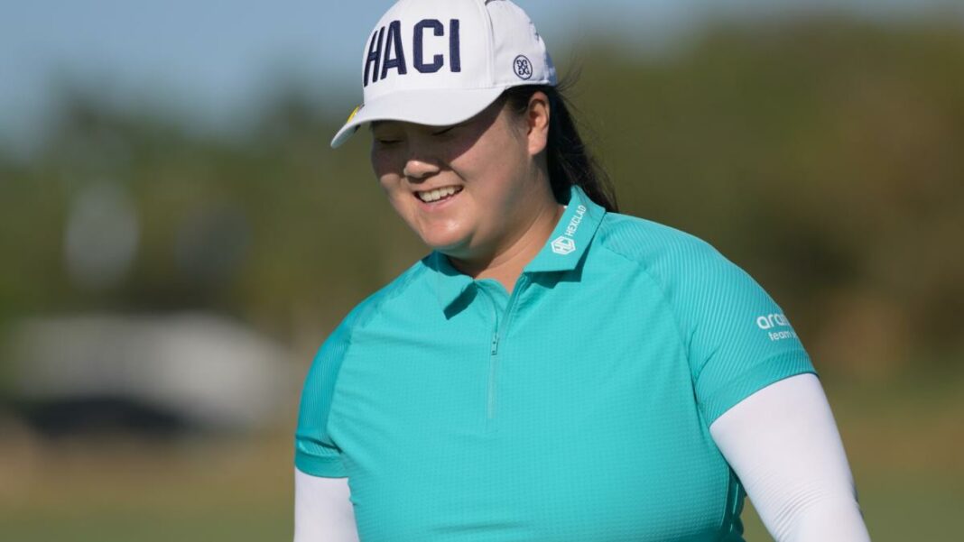 Angel Yin absuelto de infracción de reglas y lidera el CME Group Tour Championship
