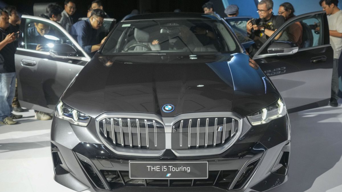 BMW: las ganancias del fabricante de automóviles alemán caen a medida que las ventas caen en China
