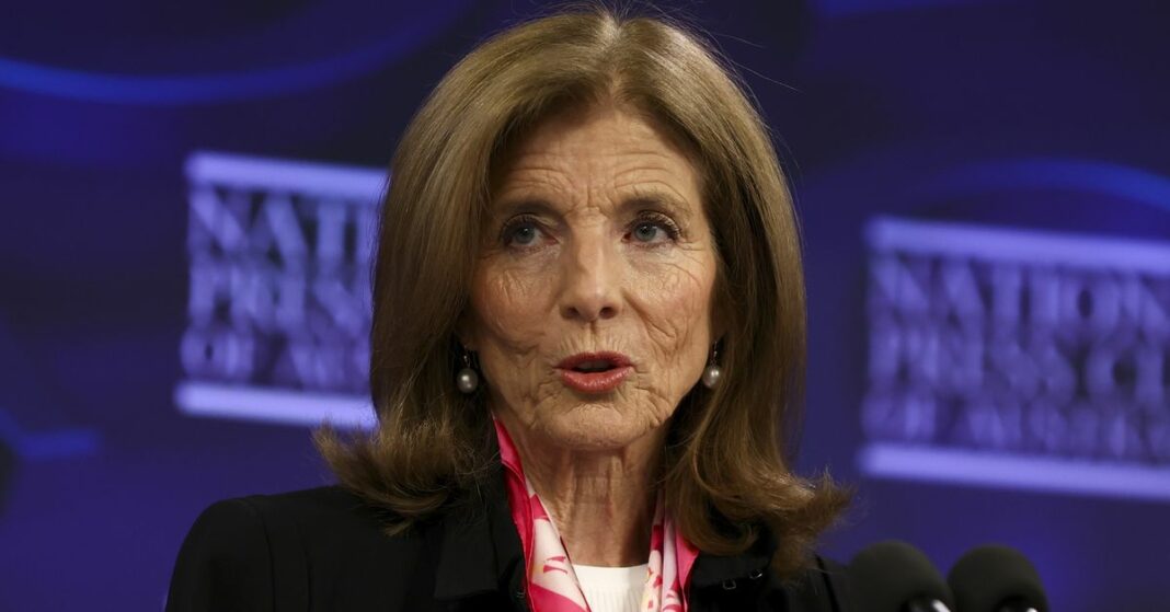 Caroline Kennedy defiende a Rudd después de que se eliminaran los tweets de Trump
