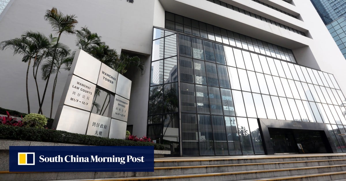 Dos policías de Hong Kong encarcelados tras intentar sobornar a un adolescente en un juicio por sexo a menores de edad
