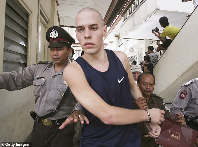 Se ve al australiano Matthew Norman llegando a su juicio de sentencia en febrero de 2006.