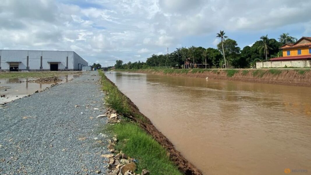 El canal emblemático de Camboya, en problemas a medida que se agota la financiación de China
