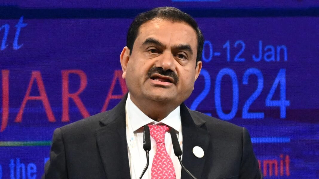 El multimillonario Gautam Adani acusado en Nueva York de fraude masivo y plan de soborno
