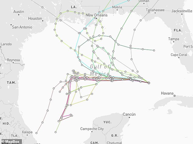 Un modelo de espagueti mostró que Rafael tiene seis caminos potenciales hacia los EE. UU., pero los expertos dicen que ninguno de ellos es tan probable como la tormenta que avanza hacia el oeste, hacia México.