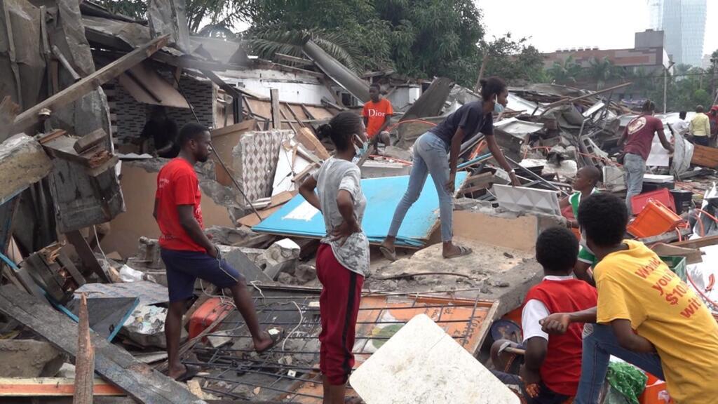 En Abiyán, miles de personas son desalojadas y sus casas son arrasadas sin previo aviso
