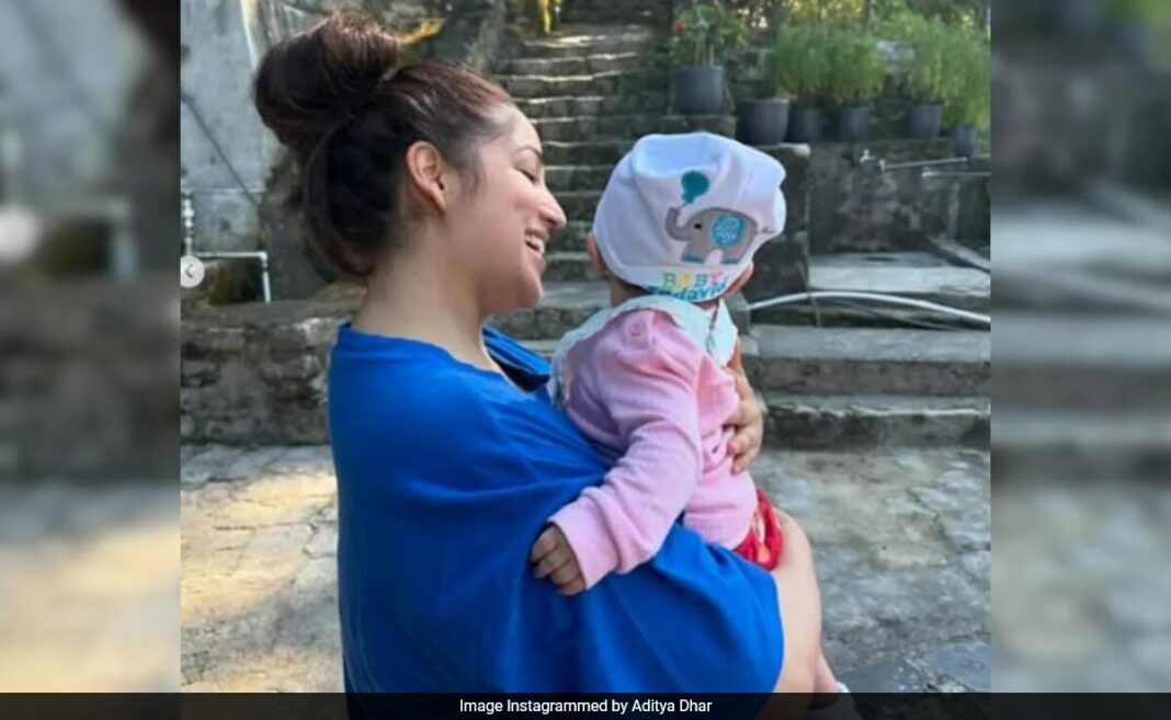 En el cumpleaños número 35 de Yami Gautam, su esposo Aditya Dhar comparte una foto de ella con su hijo Vedavid
