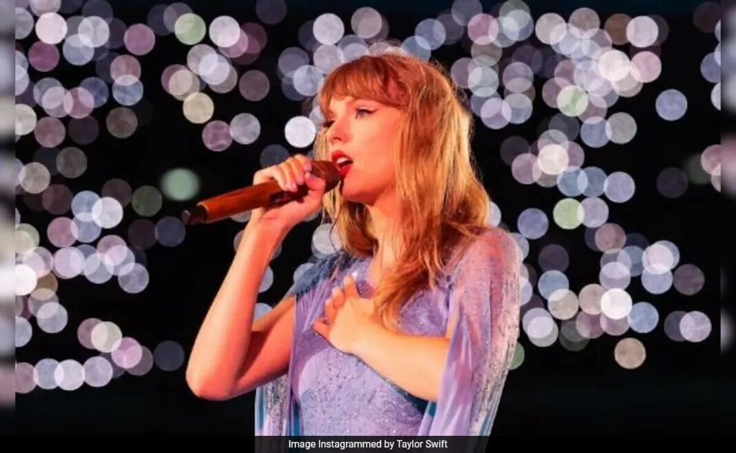 Eras Tour: Taylor Swift se emociona al recibir una gran ovación durante un concierto en Toronto
