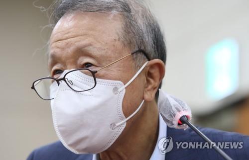 Ex-chairman of Namyang Dairy questioned over alleged embezzlement