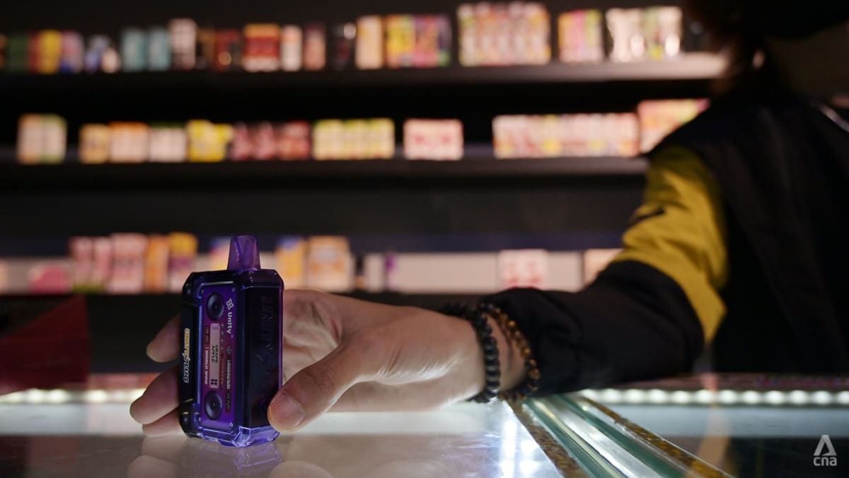 'Gran demanda': Johor lucha por apagar las ventas de vaporizadores, impulsada por los compradores de Singapur
