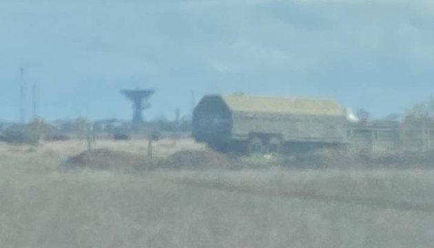 Guerrilleros de Crimea reciben coordenadas del S-400 de soldados rusos
