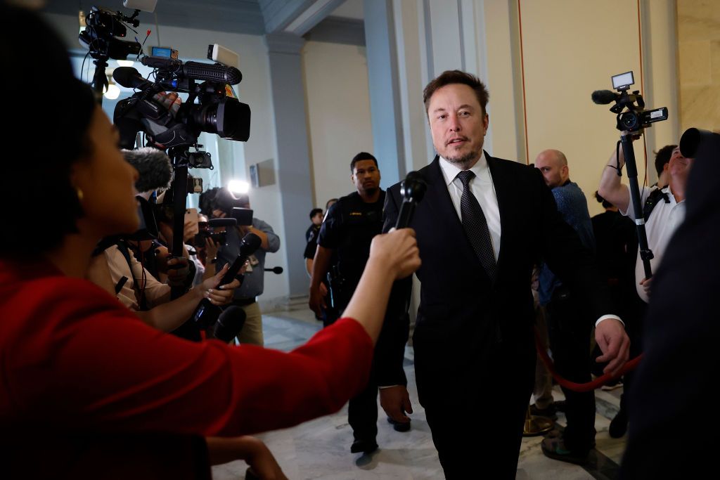 Irán niega afirmaciones de que su enviado de la ONU se reunió con Elon Musk
