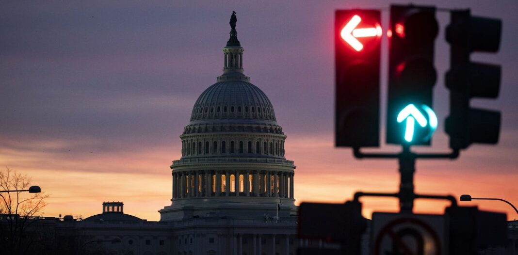 La agenda de Trump enfrentará obstáculos en el Congreso, a pesar de la 'trifecta' republicana de ganar la Cámara, el Senado y la Casa Blanca.
