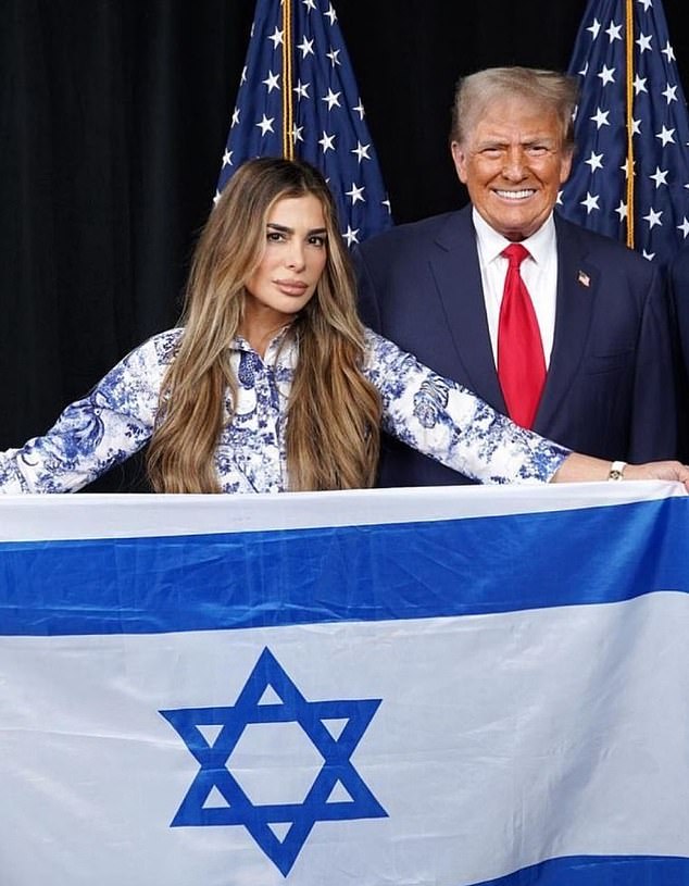 Siggy Flicker con Donald Trump. Después de conocerse a través de su abogada Alina Habba, la pareja se hizo amiga, y Flicker, el orgulloso organizador de Jexit, se preocupa regularmente por las cuestiones judías.