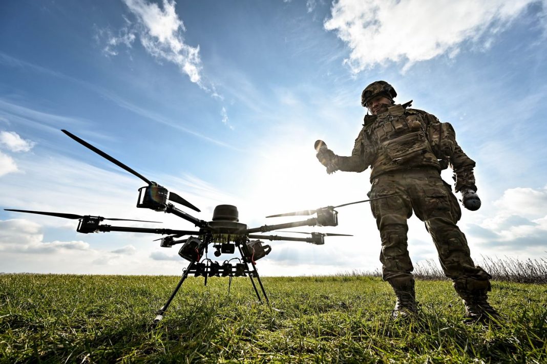 La guerra electrónica ucraniana podría afectar indirectamente el reloj de los teléfonos inteligentes y al mismo tiempo repeler los ataques con aviones no tripulados, dice el Estado Mayor
