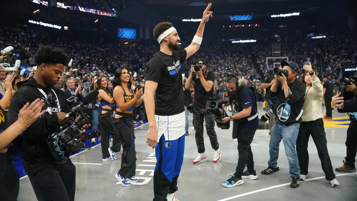 La leyenda de los Warriors, Klay Thompson, fue recibida con un emotivo homenaje en el primer partido contra su ex equipo.
