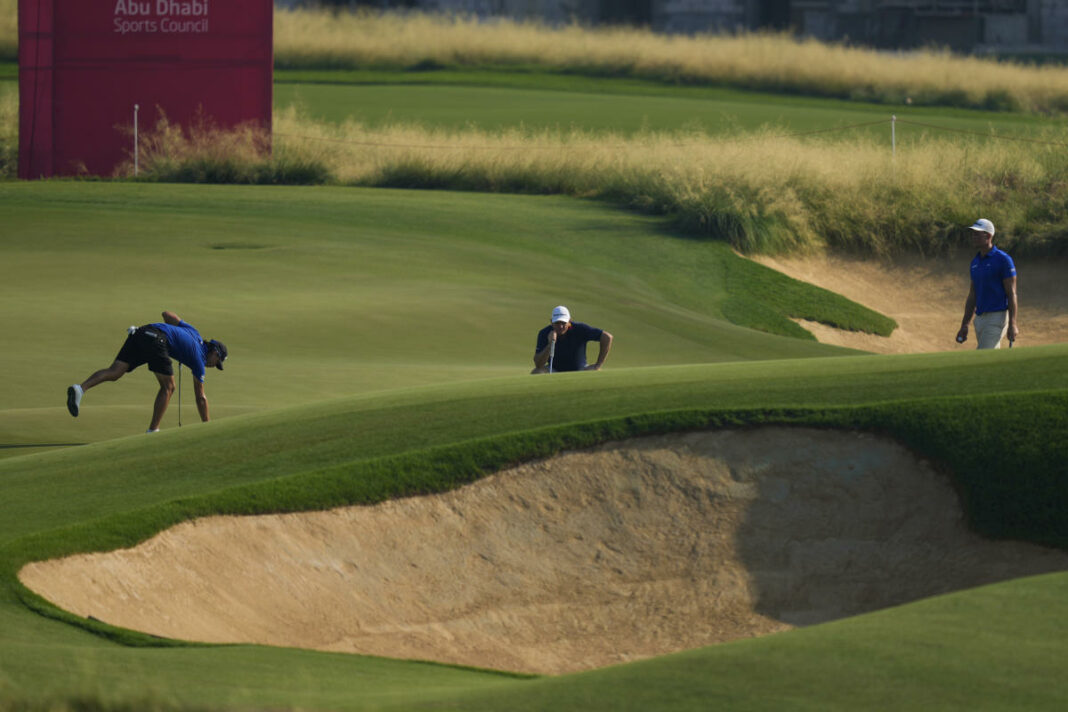 La segunda ronda fue arrasada en la PGA australiana y el torneo se redujo a 54 hoyos
