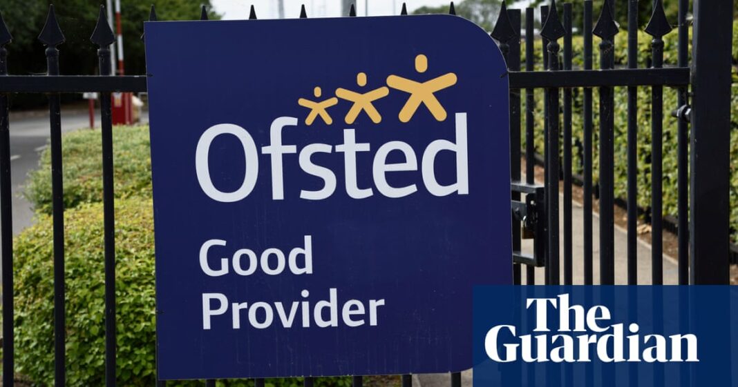 Las escuelas de Inglaterra podrían juzgarse según la escala de colores en las propuestas de Ofsted
