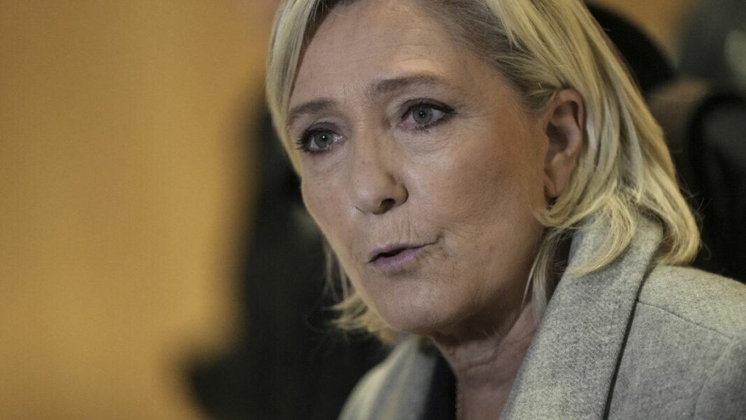 Le Pen critica a los fiscales por pedir una 