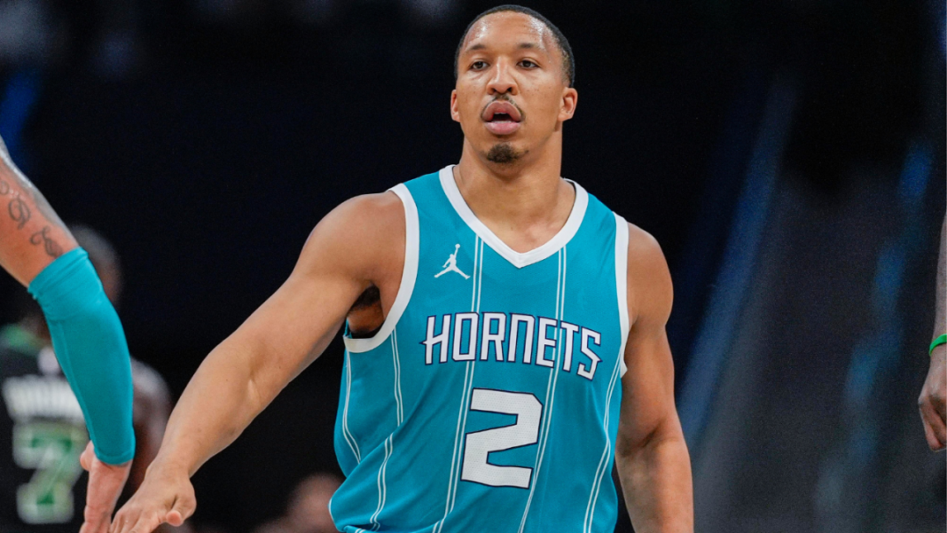 Lesión de Grant Williams: el delantero de los Hornets estará fuera por el resto de la temporada después de múltiples desgarros en la rodilla derecha, según informe
