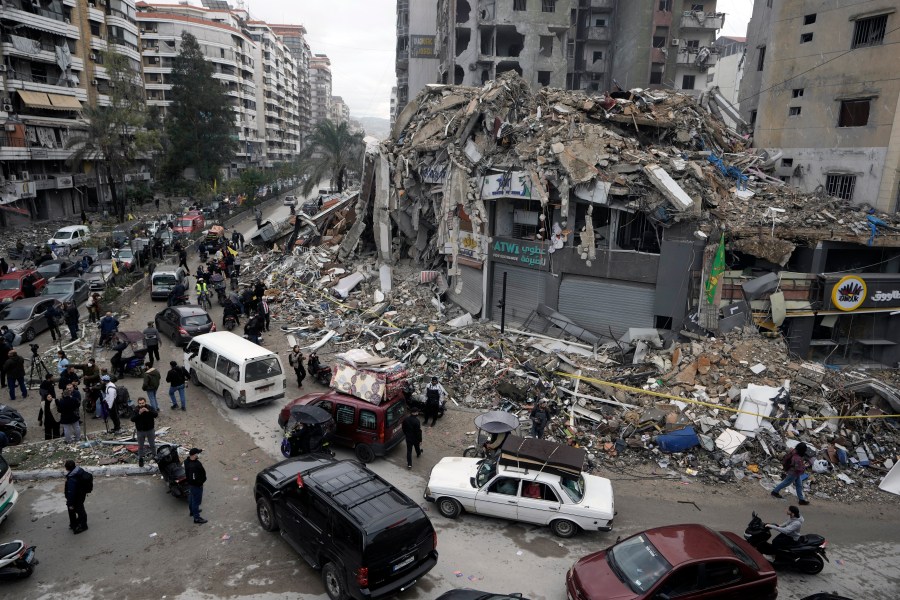 Lo último en Oriente Medio: 3 personas mueren en hacinamiento frente a una panadería en Gaza en medio de escasez de alimentos
