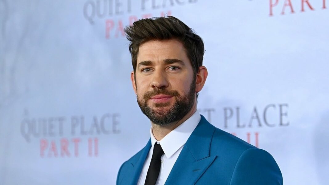 Los fans de John Krasinski lo defienden del brutal trolling por la corona del Hombre Vivo más Sexy: 