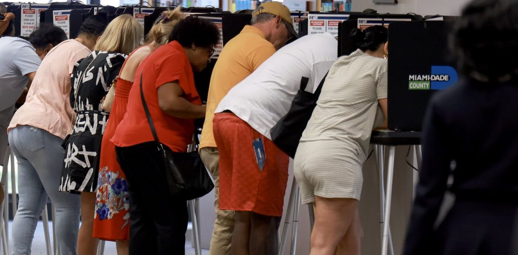 Los observadores electorales internacionales pueden ayudar a aumentar la confianza de la gente en el proceso electoral, pero no todos funcionan de la misma manera
