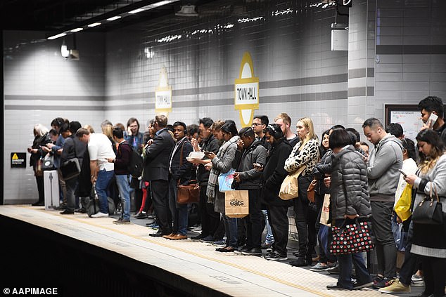 La red ferroviaria de Sydney quedará paralizada por completo durante cuatro días después de que fracasaran las negociaciones entre el gobierno y Rail Tram and Bus Union (RTBU) (en la foto, estación Town Hall)