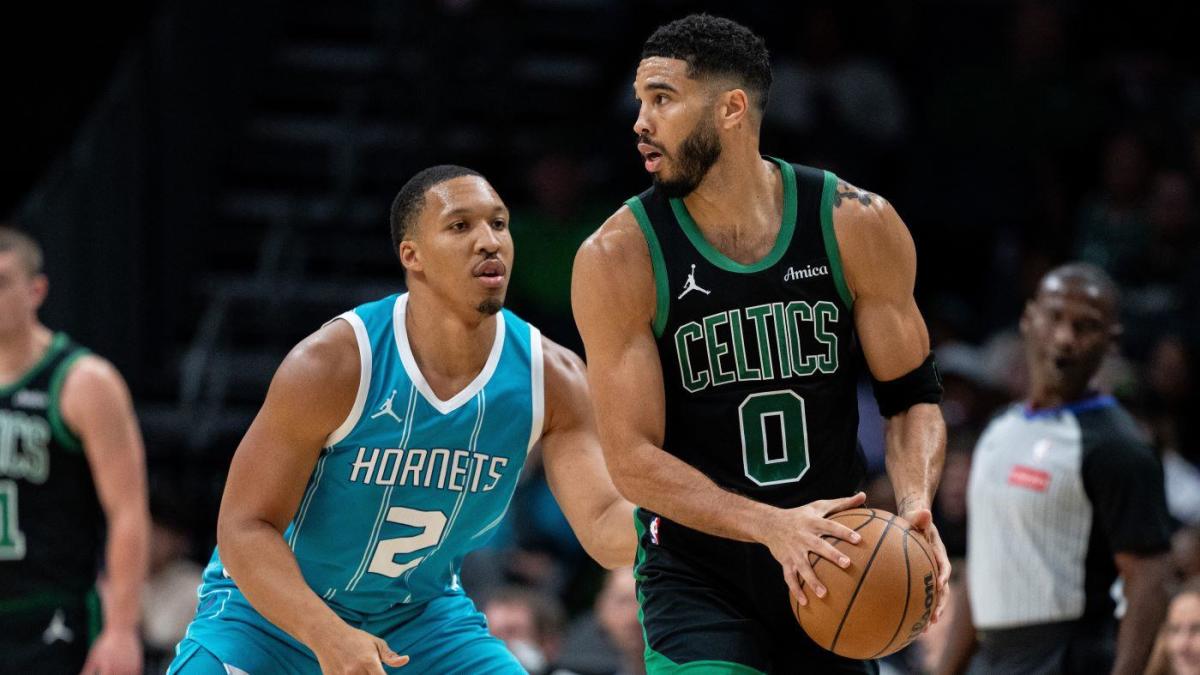 MIRAR: Grant Williams expulsado por falta flagrante y sucia sobre su ex compañero Jayson Tatum en la victoria de los Celtics contra los Hornets
