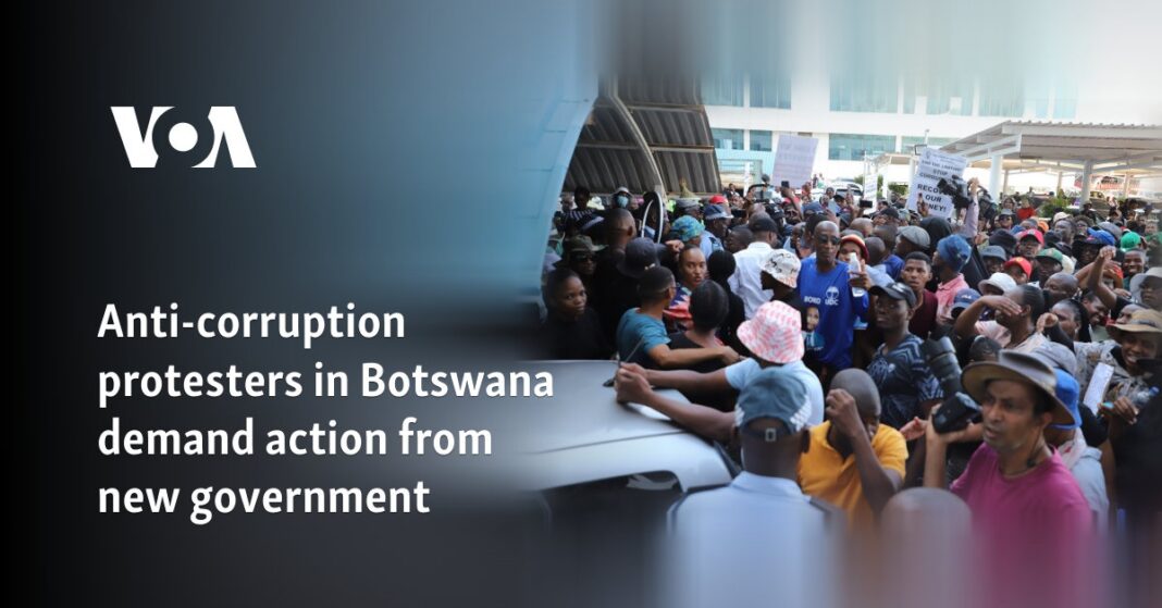 Manifestantes anticorrupción en Botswana exigen medidas del nuevo gobierno
