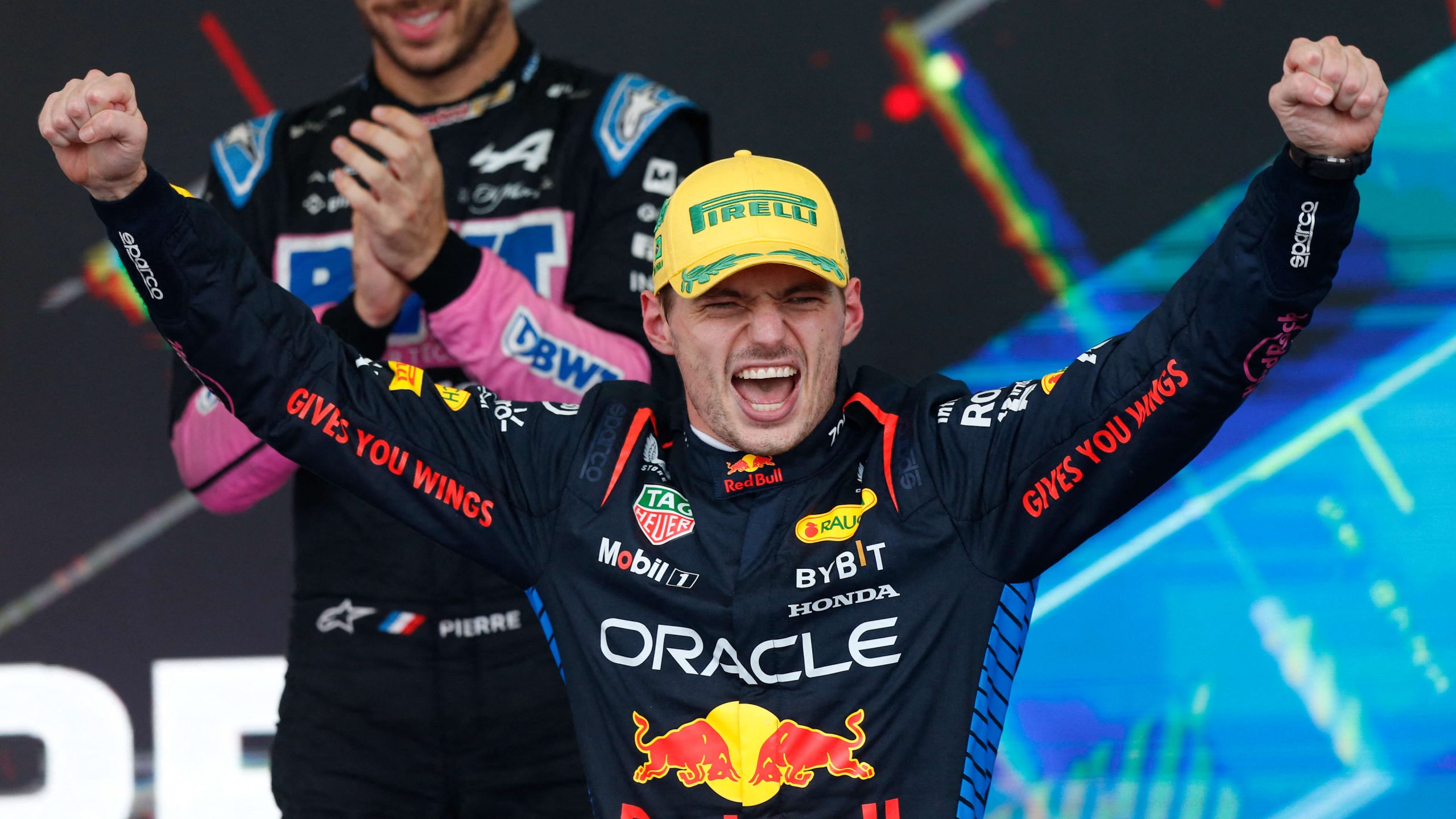 Max Verstappen reflexiona sobre el 'absolutamente loco' GP de Sao Paulo después de un ascenso sublime desde la posición 17 a la victoria mientras amplía su ventaja en el título
