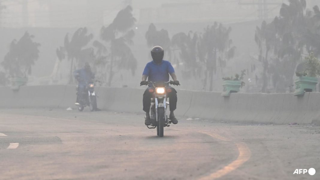 Nivel de contaminación en megaciudad de Pakistán alcanza un nuevo máximo: funcionario
