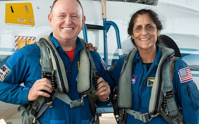 IMAGEN DE SALUD: Sunita Williams y Barry Wilmor antes de su misión el 6 de junio