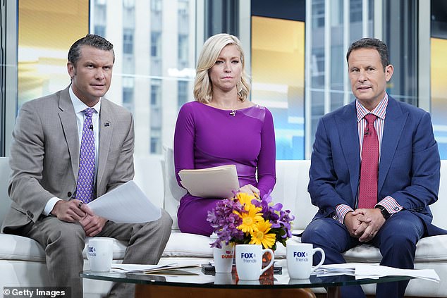 Los presentadores de Fox Pete Hegseth, Ainsley Earhardt y Brian Kilmeade entrevistan al empresario y capitalista de riesgo Peter Thiel durante Fox & Friends en Fox News Channel Studios el 9 de agosto de 2019 en la ciudad de Nueva York.